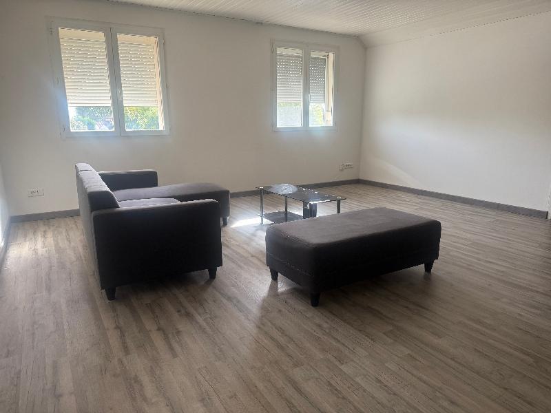 Appartement à louer, 4 pièces, 90 m², Taillan Medoc