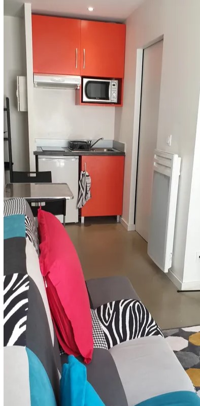 Appartement à louer, 2 pièces, Talence