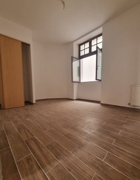 Appartement à louer, 2 pièces, 53 m², Reole