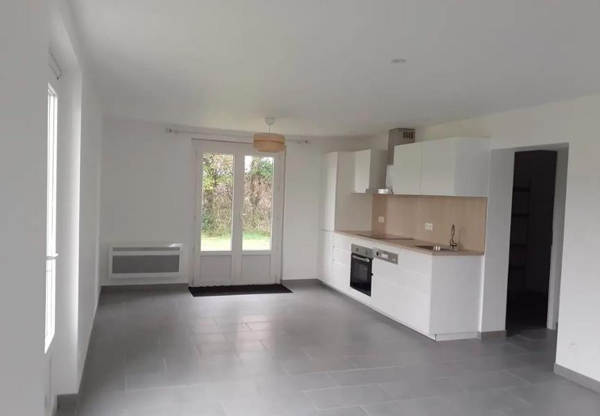 Appartement à louer, 1 pièces, 65 m², Sauve