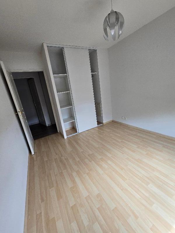 T4 - Photo 3