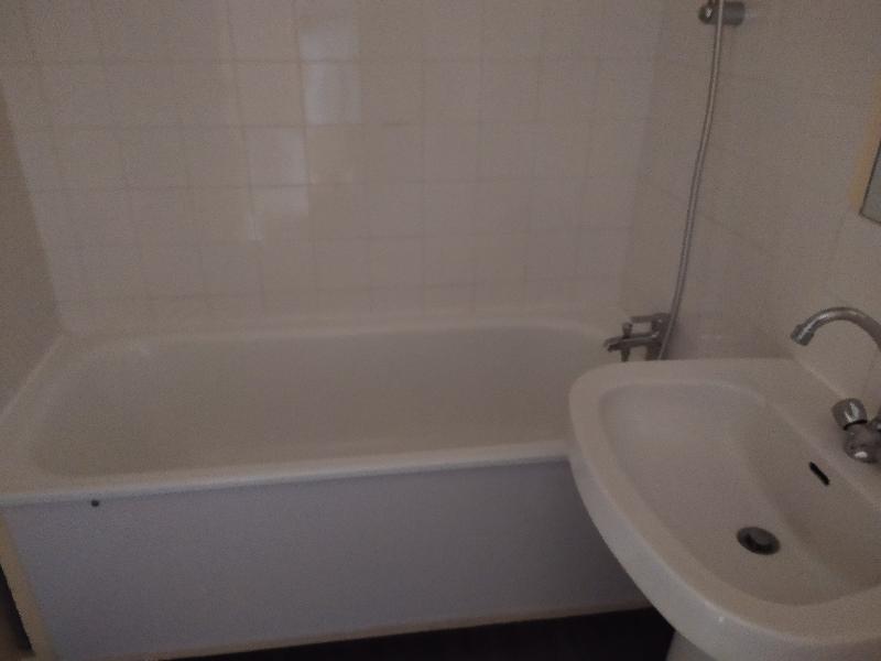 T1 - Photo 2