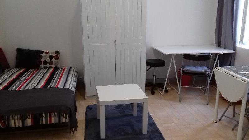 Studio - Photo 2
