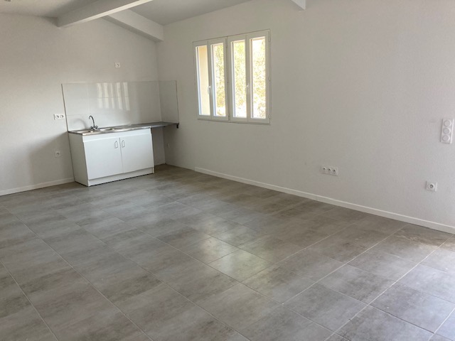 T3 - Photo 3