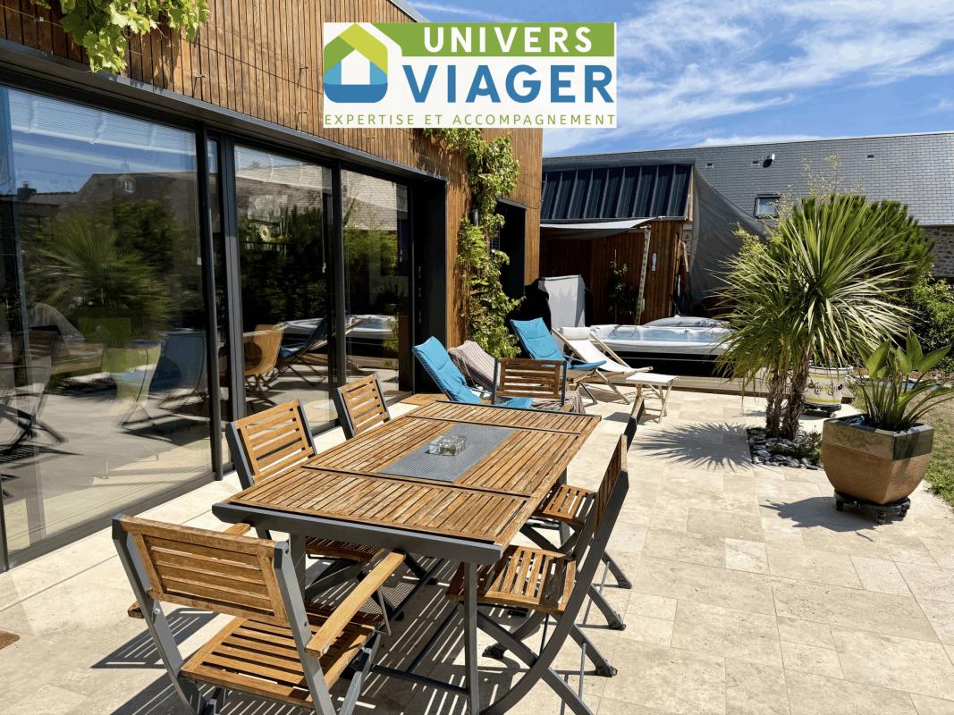 Maison avec vue sur mer en vente à terme occupée à vie à Les Pieux