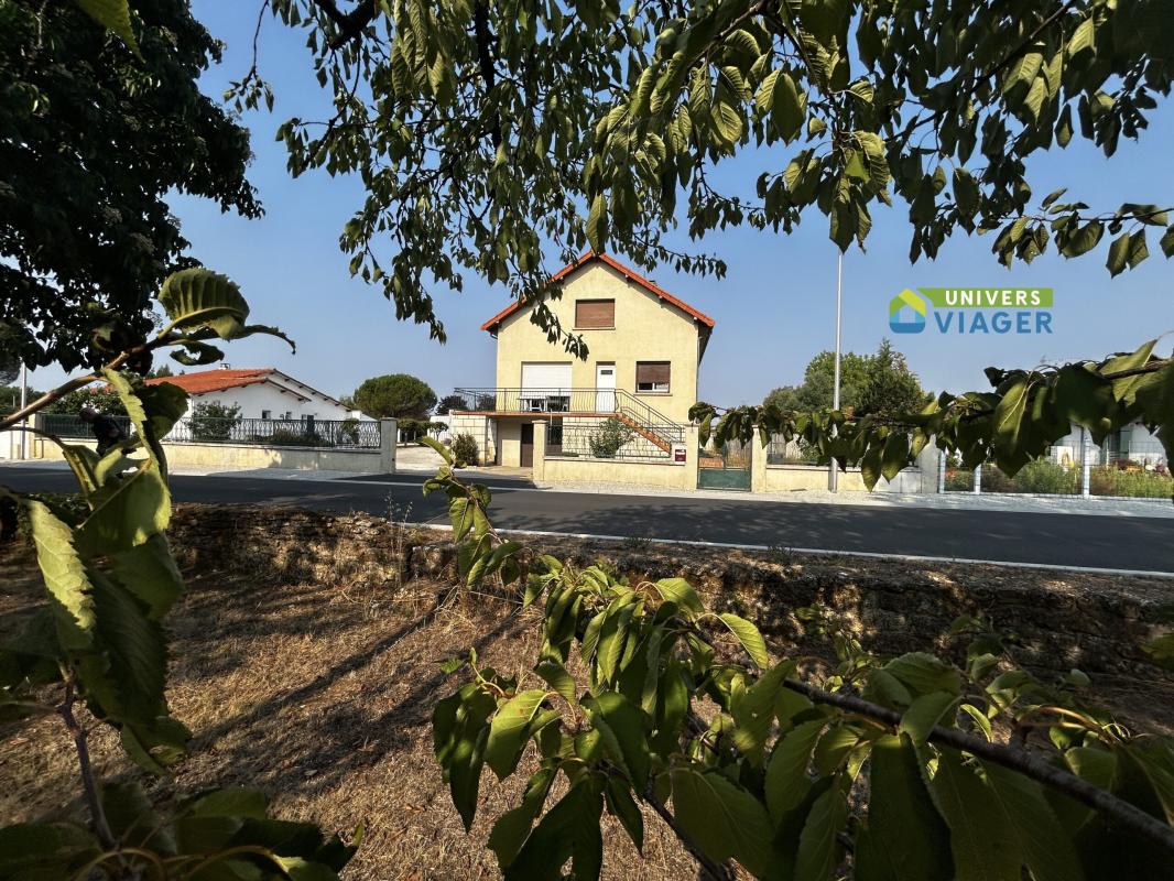 Maison en vente à terme occupée paiement sur 7 ans à Gémozac