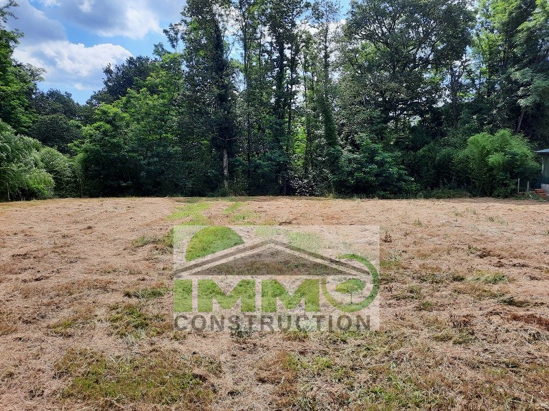 Terrain Constructible 900m²