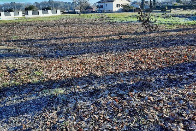 Terrain constructible 600m²