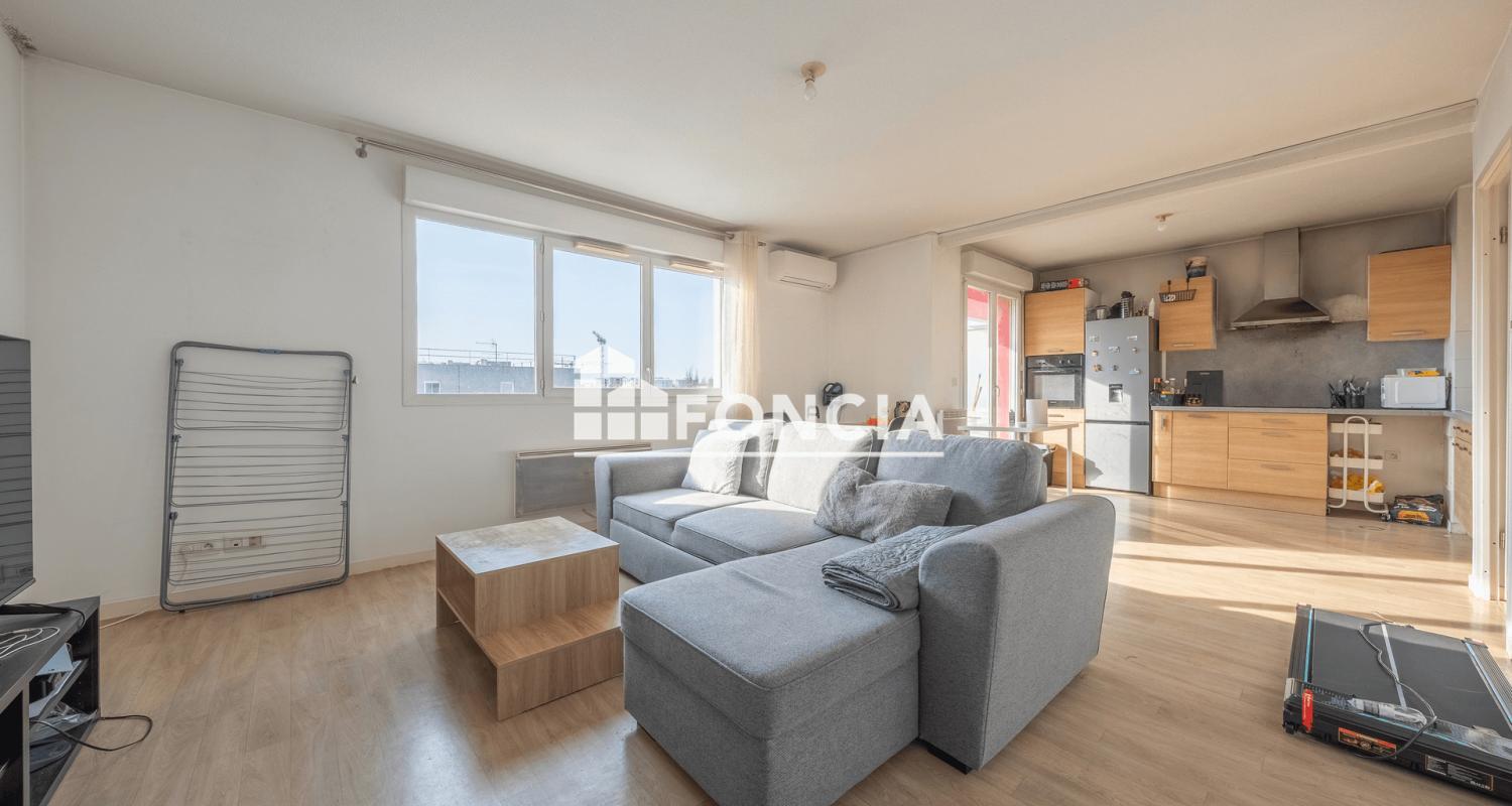 Lormont – Résidence Lafontaine Appartement T3 – 70 m² – Balcon – Parking