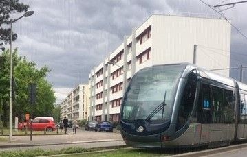 APPARTEMENT T4  avec BALCON à PESSAC