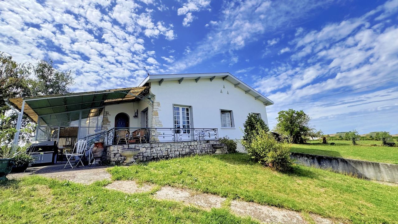 Maison d'habitation à Gensac 33890