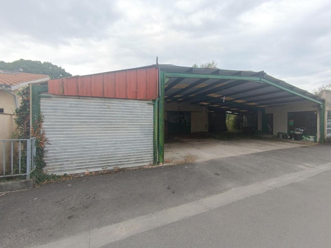Garage/atelier situé à SAINT VIVIEN DE MEDOC