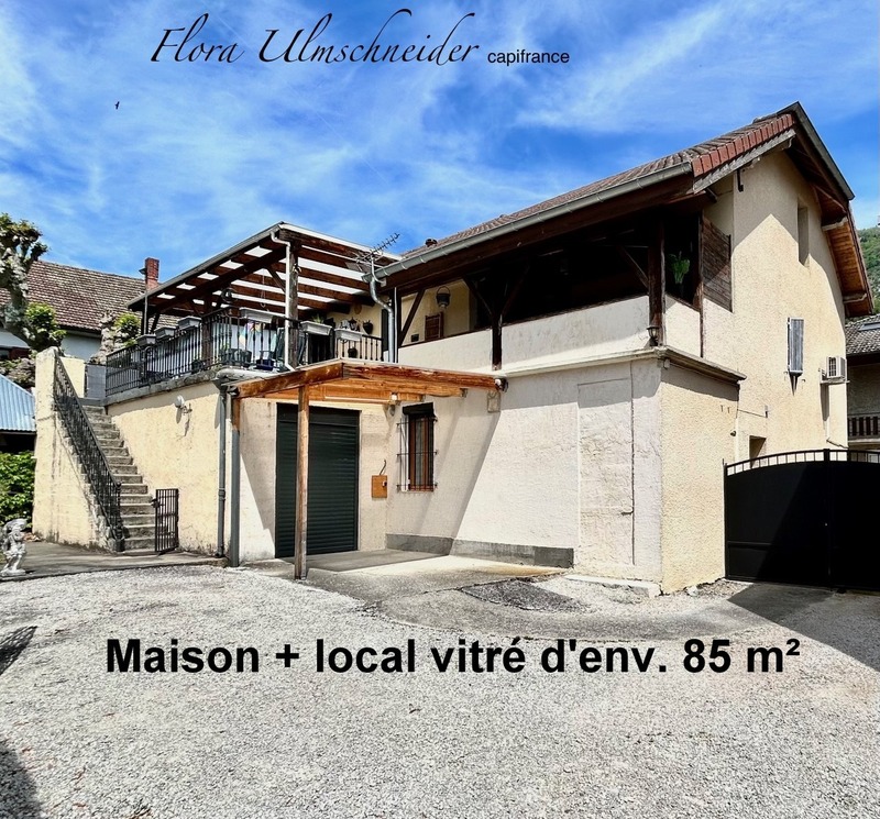 Dpt  (73) SAVOIE à CHINDRIEUX, proche d'Aix-les-Bains, maison individuelle avec local d'env. 85 m² et avec vue montagne et lac!