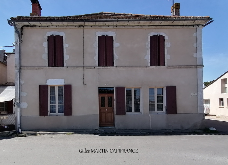 Dpt Dordogne (24), à vendre  maison P5 de 152 m² - Terrain de 645  ideal pour artisans ou bricoleurs
