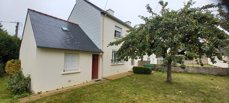 Dpt Finistère (29), à vendre CARHAIX PLOUGUER maison 5 pièces  - Terrain de 366m2
