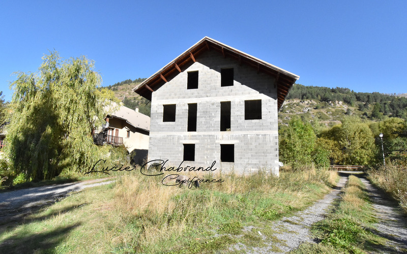 Dpt Hautes Alpes (05), à vendre  maison P8 de 0 m² - Terrain de 500 