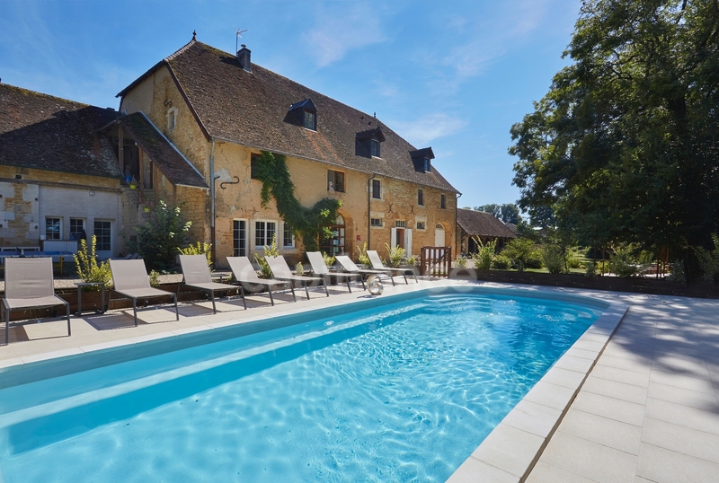 Jura (39800), hôtel 4*, propriété P14, château, restaurant, piscine, sauna, salle de sport 