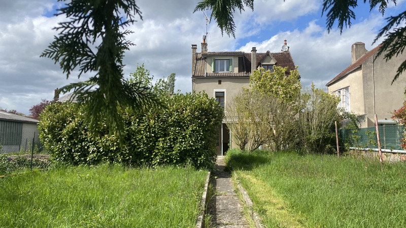 Dpt Yonne (89), à vendre L'ISLE SUR SEREIN maison de 75 m² -  2 chambres - Terrain de 592,00 m² - garage
