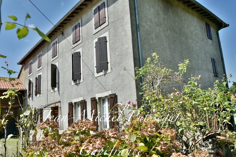 Dpt Haute Garonne (31), à vendre SAINT GAUDENS Maison 8 pièces de 200m2 Terrain de 3000m2