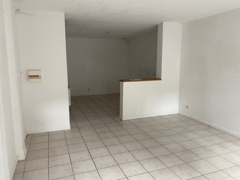 Dpt Saône et Loire (71), à vendre CUISEAUX appartement T2 de 67,5 m²