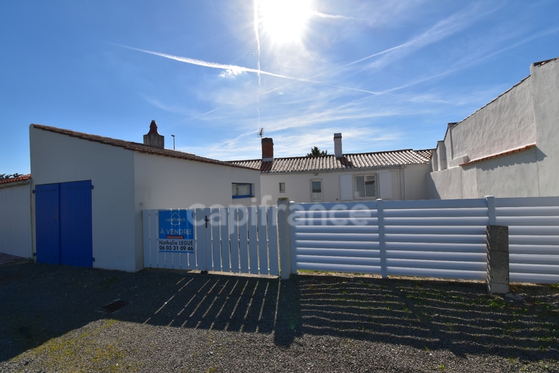 Dpt Vendée (85), entre CHALLANS et NOIRMOUTIER à vendre longère  2 chambres garage terrain clos 249 m² BEAUVOIR SUR MER proche commerces /centre ville et le PORT