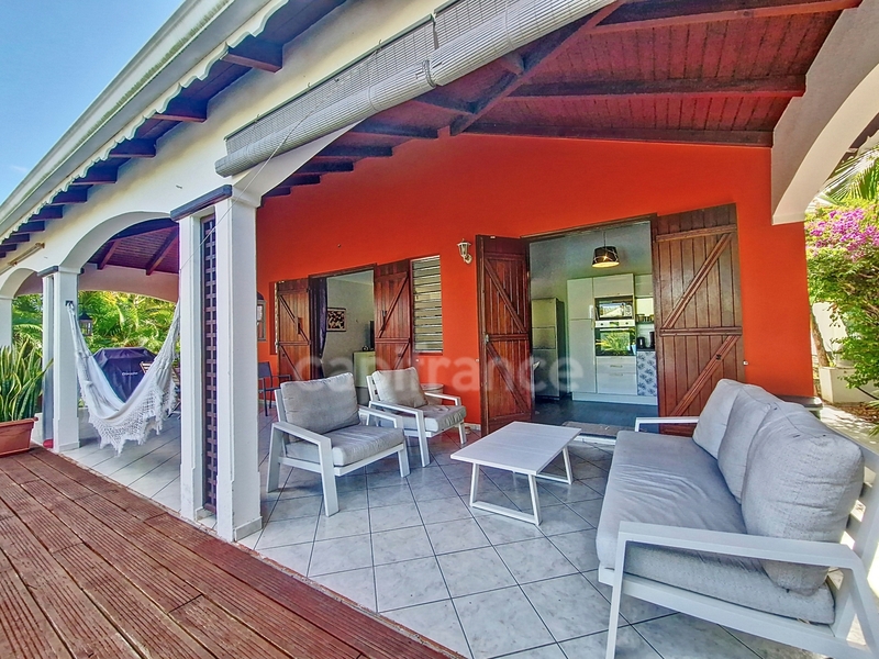 Dpt Guadeloupe (971), à vendre SAINT-FRANCOIS, villa 3 chambres avec piscines et jacuzzi