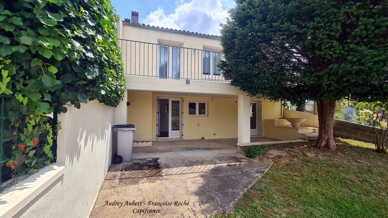 Dpt Charente Maritime (17), à vendre TONNAY BOUTONNE maison P6 de 105 m² - Terrain de 258,00 m² - Plain pied