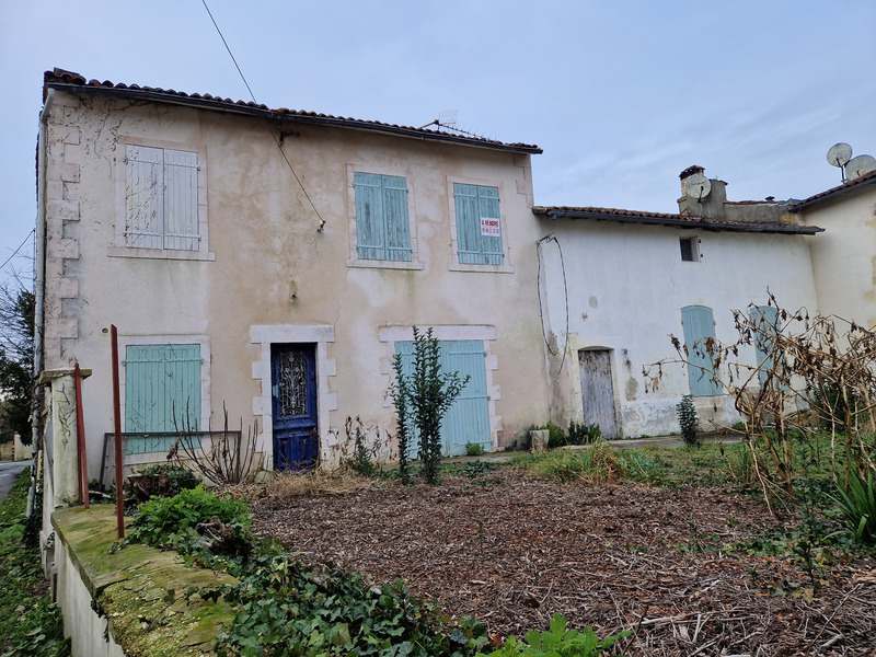 Dpt Charente Maritime (17), à vendre LA VERGNE maison P6 de 184 m² - Terrain de 573,00 m²