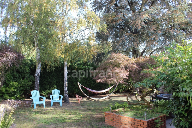 Dpt Maine et Loire (49), à vendre CHOLET maison de 95 m² avec joli jardin