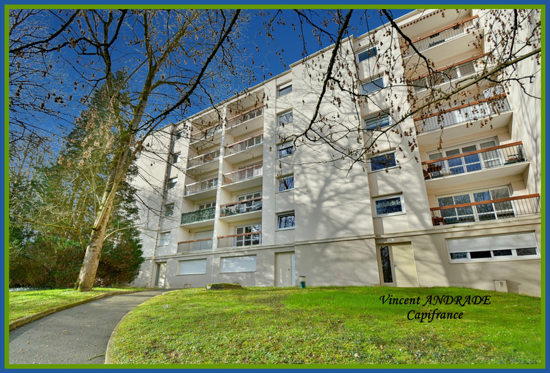 Dpt Essonne (91), viager à vendre EVRY COURCOURONNES appartement T3 de 69,5 m²  BALCON PARKING CAVE