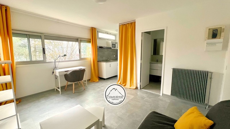 Dpt Pyrénées Atlantiques (64), à vendre PAU appartement T1 de 20,31 m²