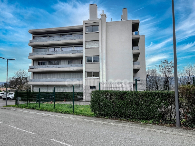 Dpt Isère (38), à vendre LE PEAGE DE ROUSSILLON appartement T3 de 66,55 m²