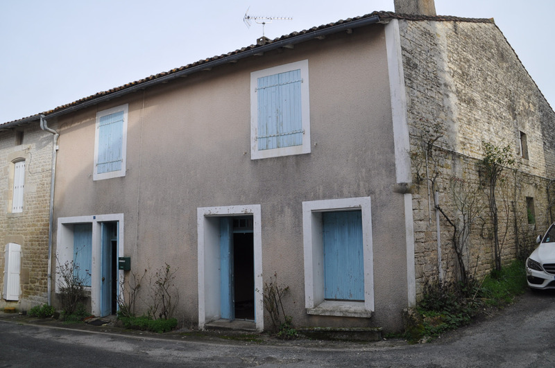 Dpt Charente Maritime (17), à vendre DAMPIERRE SUR BOUTONNE maison P5