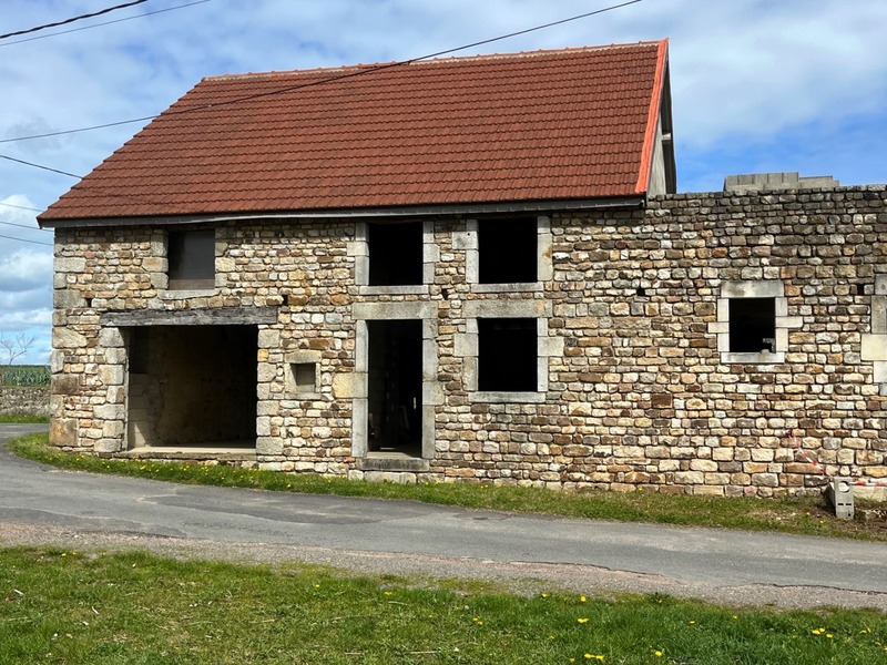 Dpt Saône et Loire (71), à vendre proche de CHEVAGNY SUR GUYE maison P4 à réhabiliter totalement- Terrain 972 m²