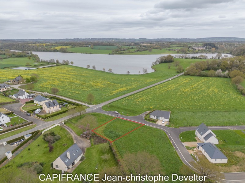 Dpt Mayenne (53), à vendre proche de MAYENNE terrain constructible de 755 m2