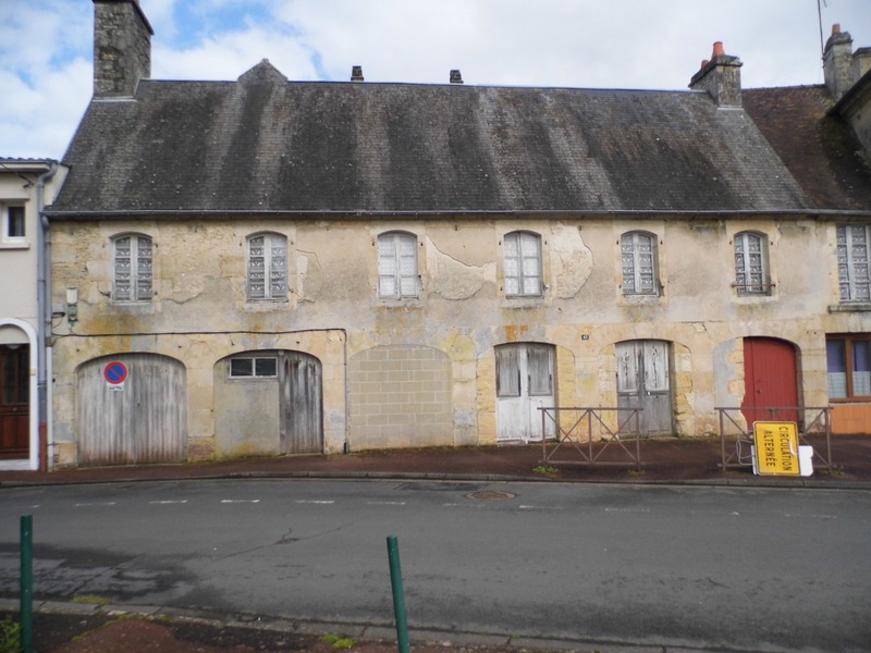 Dpt Calvados (14), à vendre FALAISE maison P7 de 183 m² habitables