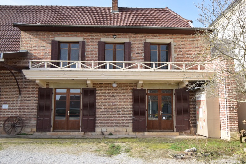 Dpt Saône et Loire (71), à vendre BEAUREPAIRE EN BRESSE maison P5