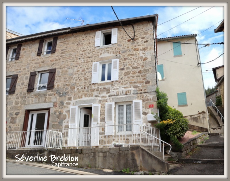 Dpt Puy de Dôme (63), à vendre ARCONSAT maison de 62 m² avec un petit extérieur