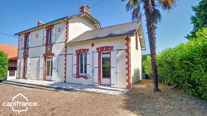 Dpt Deux Sèvres (79), à vendre ARGENTON L'EGLISE maison P5 de 121,5 m² - Terrain de 785 m²