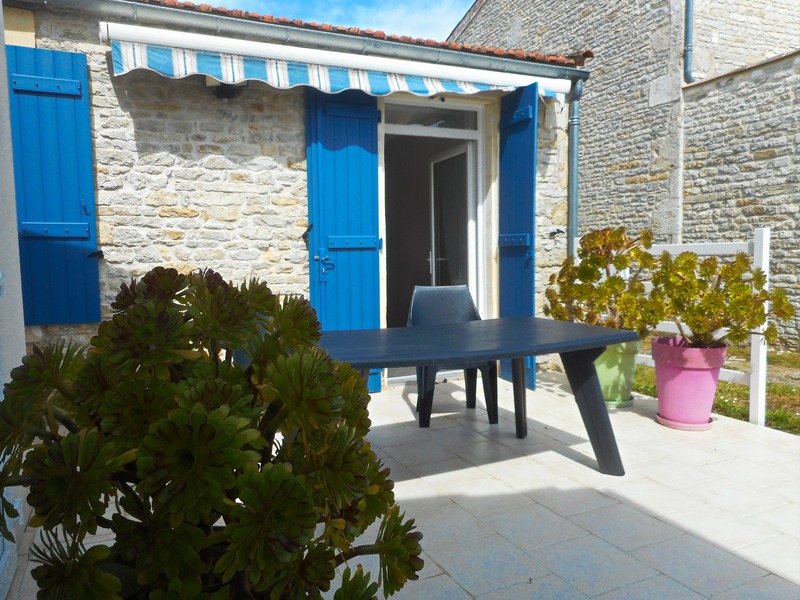 Dpt Charente Maritime (17), Ile d'Oléron, à vendre LA BREE LES BAINS maison P2, terrasse