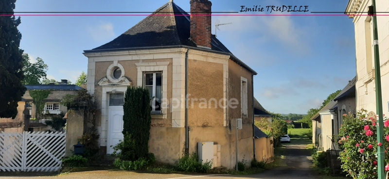 Dpt Sarthe (72), à vendre CHAHAIGNES maison 3 pièces 75m², avec cour