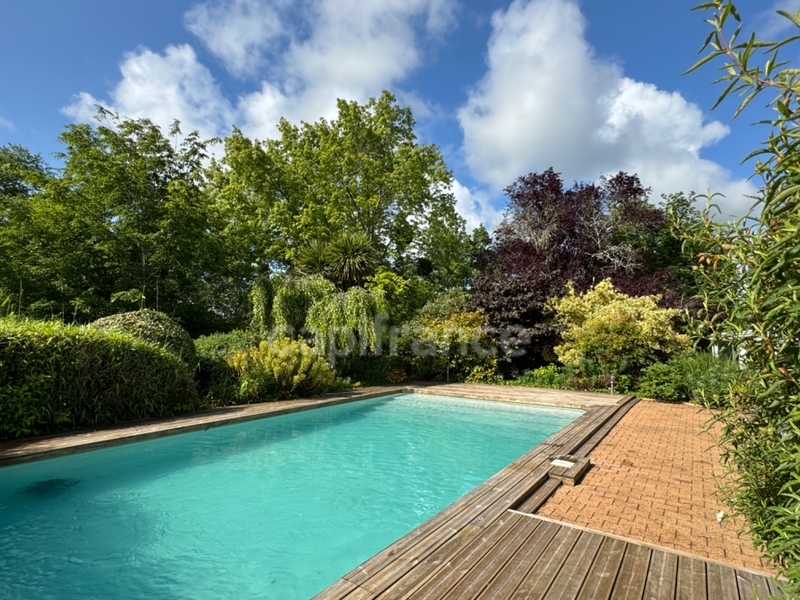 Dpt Gironde (33),proche de CASTELMORON D'ALBRET charmante maison de 150 m² dans un magnifique jardin