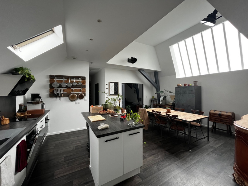 Image d'un saumur centre ville, appartement t3 entièrement rénové au pied des commerces. possibilité de garage à 199000€ à saumur (49400)