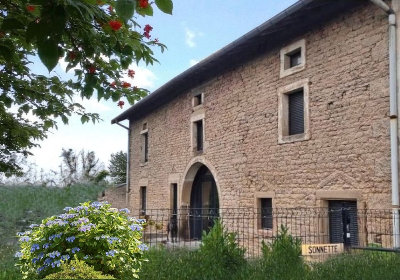 Propriete à vendre 7 pièces proche de EPINAL (88) FERME rénovée + HANGAR/GARAGE + 5000 m2 de TERRAIN