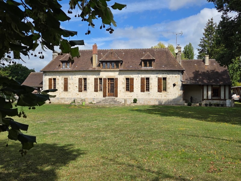 Propriété Corps de Ferme, Bâtisse d'habitation de caractère , nombreuses dependances dont Box, proche ALENCON, LE PERCHE, 2h00 PARIS