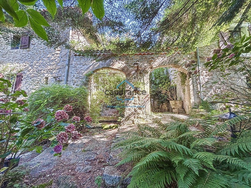 Maisons à vendre 12 pièces LABOULE (07) - Terrain 3 ha 25 a