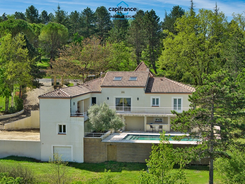 Propriete à vendre 5 pièces MAUROUX (46) maison de 155m2 habitables avec piscine sur terrain de 5499m2
