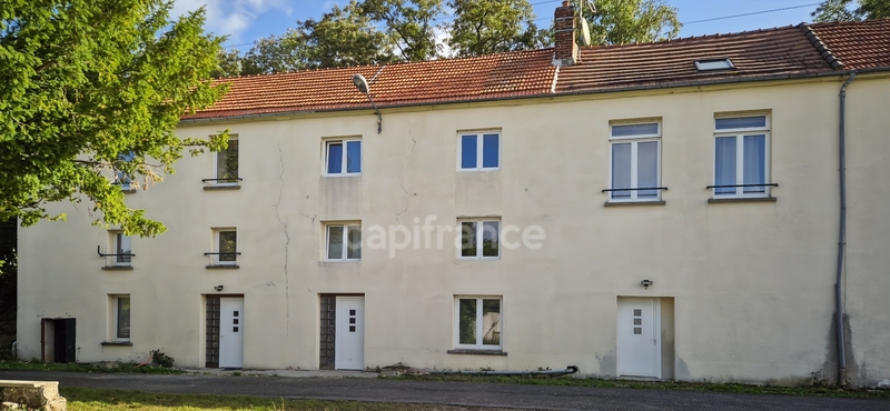 Grande bâtisse de 14 pièces – 262 m² habitables (répartie en 3 logements) – Courtemont-Varennes (02)