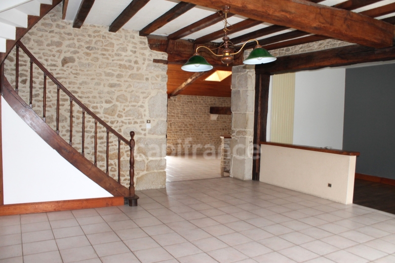 Dpt Deux Sèvres (79), à vendre AIRVAULT maison P7 de 154 m² - Terrain de 565,00 m²