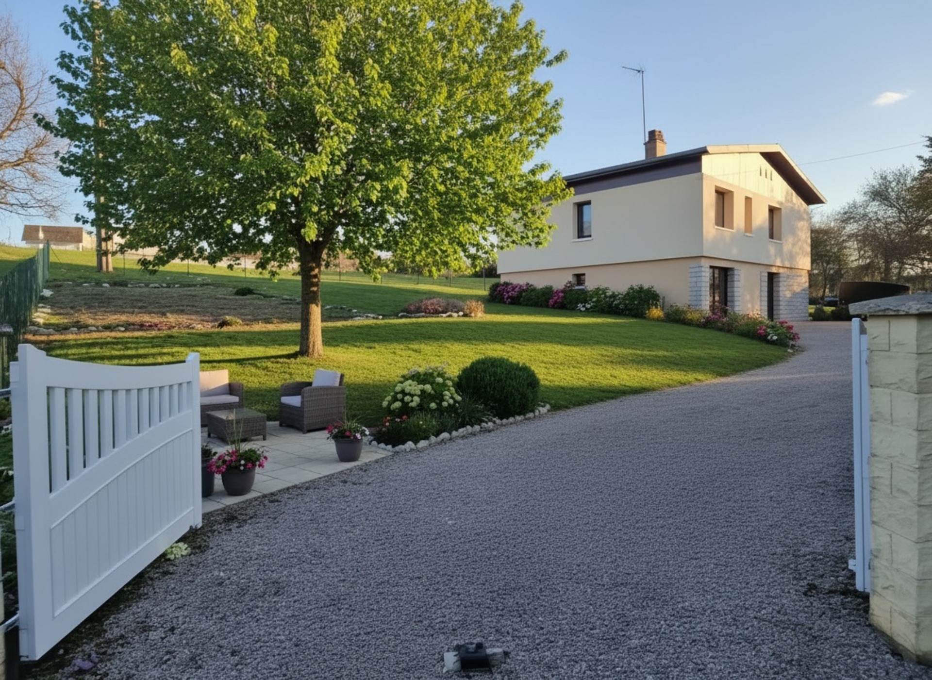 Dpt Vosges (88), à vendre proche CONTREXEVILLE MAISON P5 avec GARAGE + DEPENDANCE (hangar) / TERRAIN 2000 m2